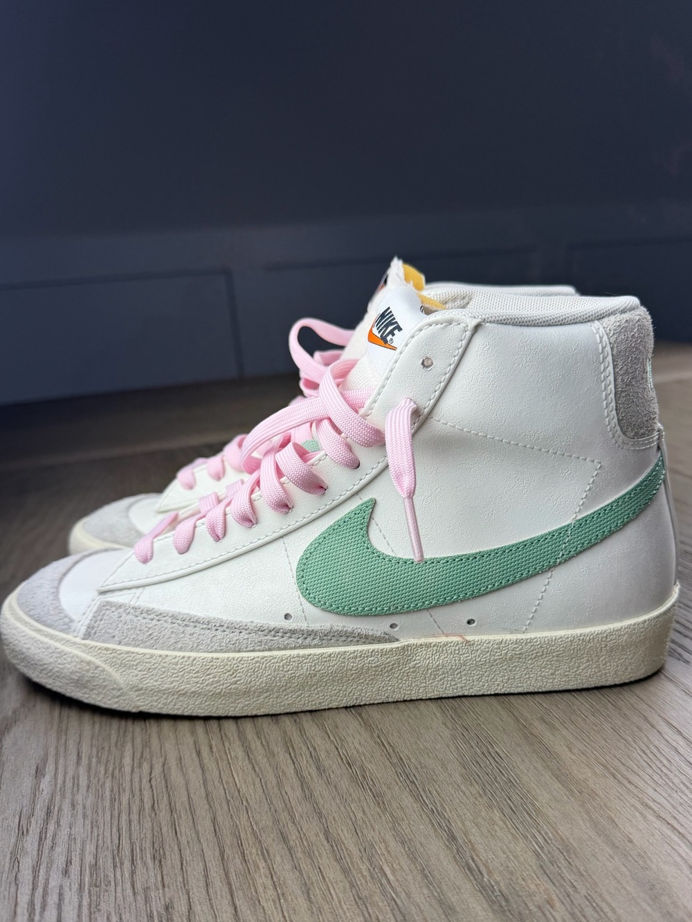 Nike Blazer Mid '77 Premium 'Certified Fresh' sneakers. Men’s size 8.5
